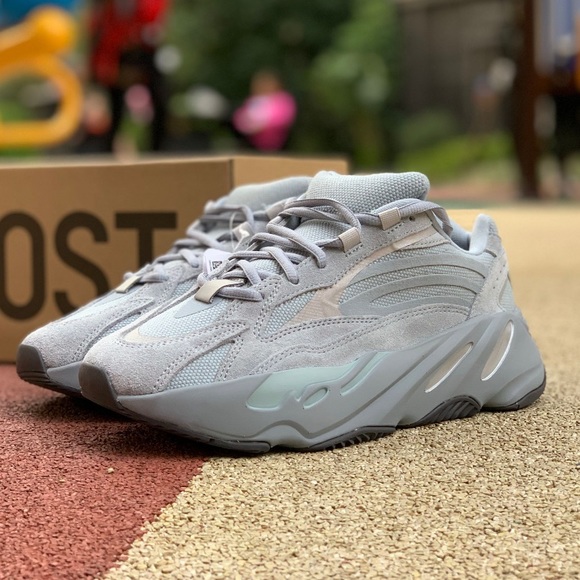 adidas yeezy 700 v2 hospital blue